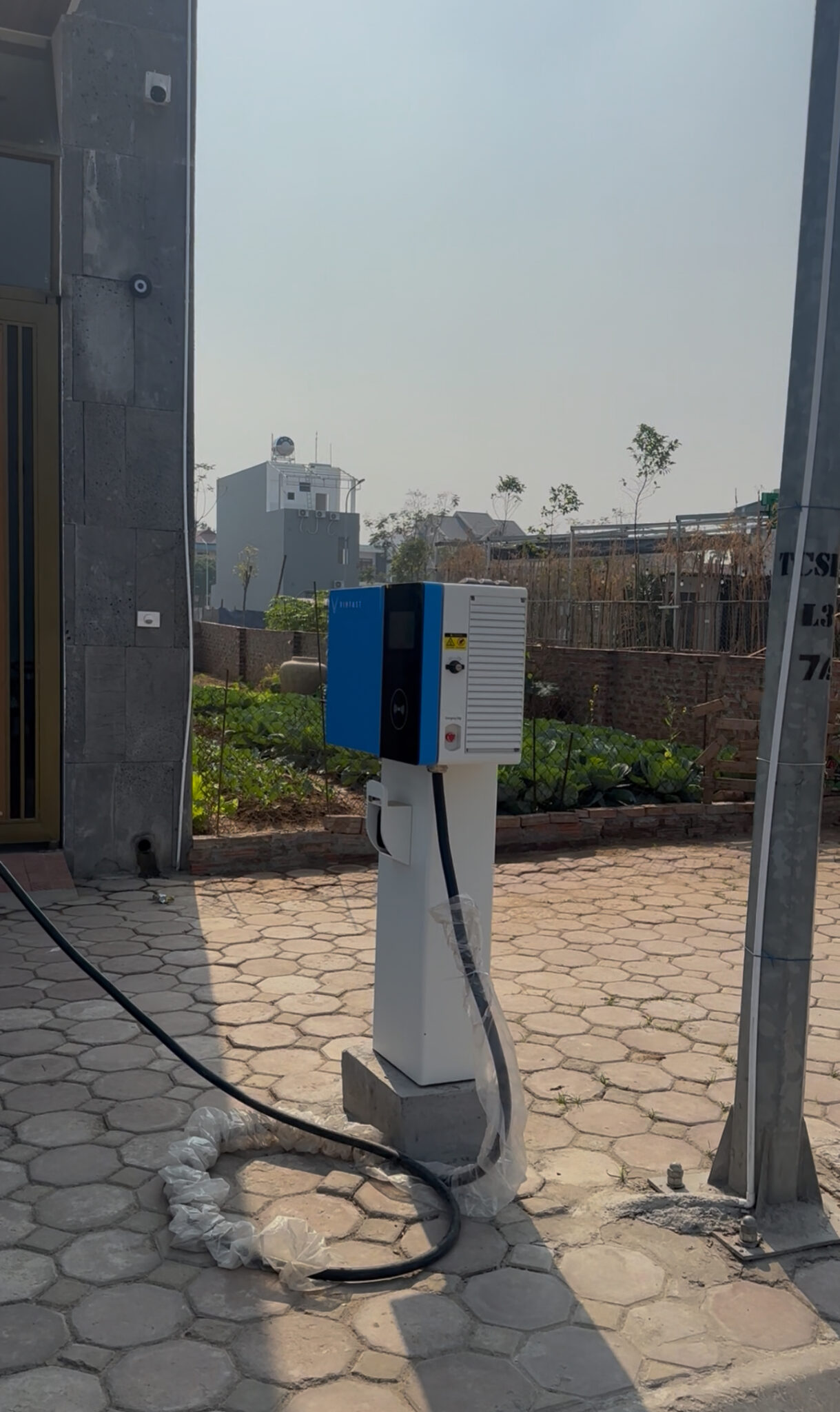 Trụ sạc nhanh ô tô điện VinFast DC 30kW – Chính hãng V-Green